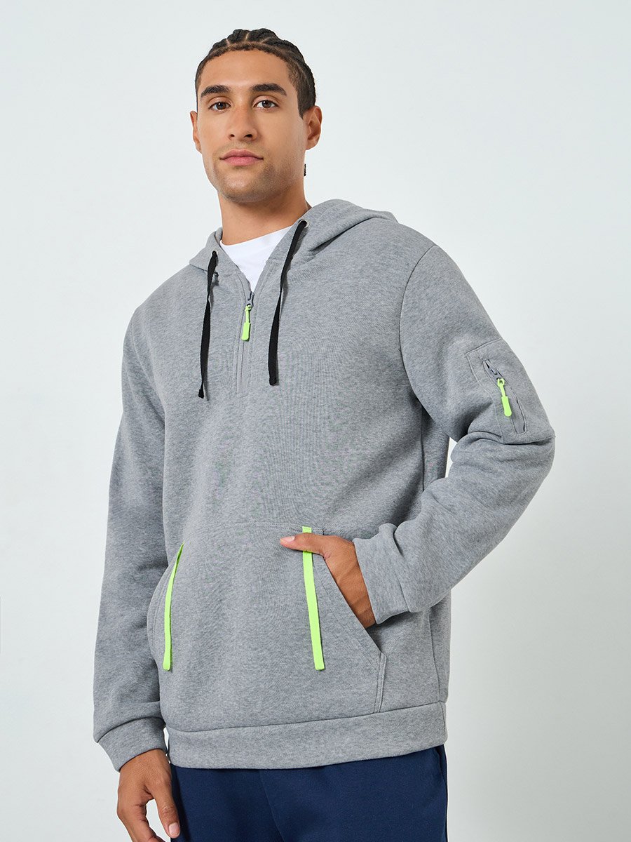 Men Solid Half-Zip Kangaroo Pocket Detail Hoodie
