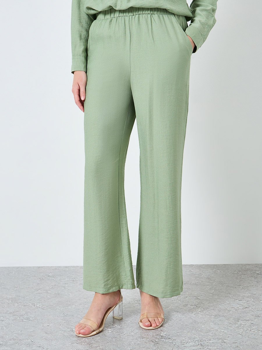 Women Solid High Neck Top and Pants Co-Ords