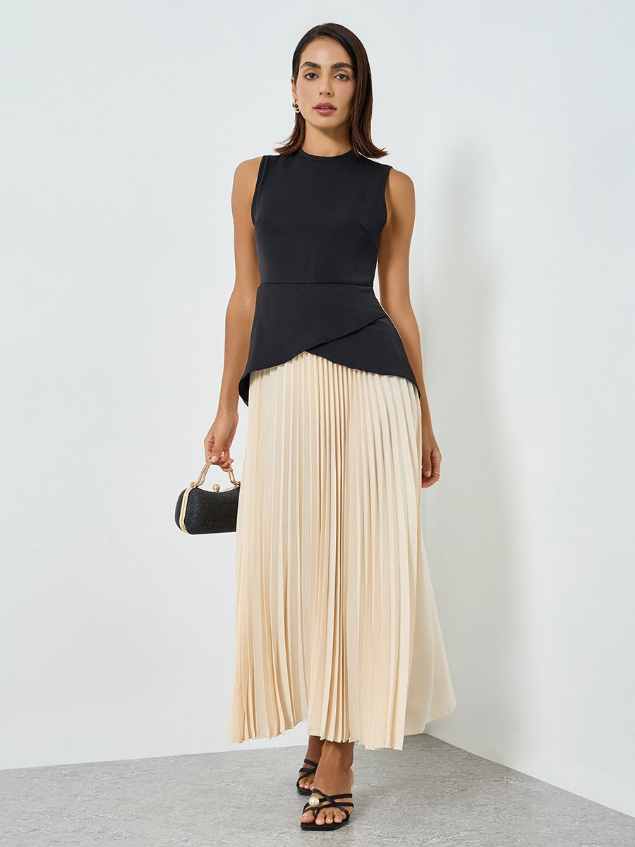 Women Solid Sleeveless Pleated Detail Midi Dress