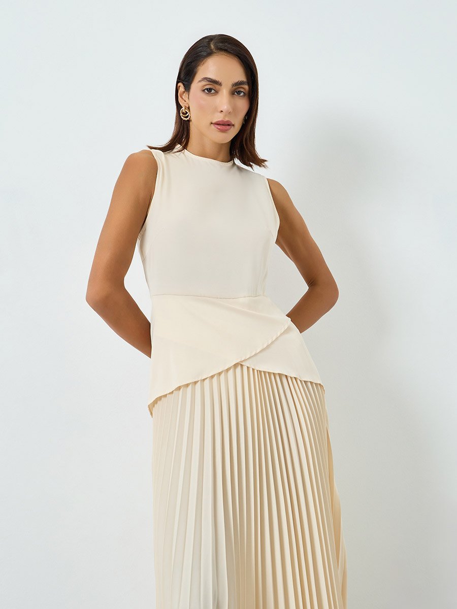 Women Solid Sleeveless Pleated Detail Midi Dress