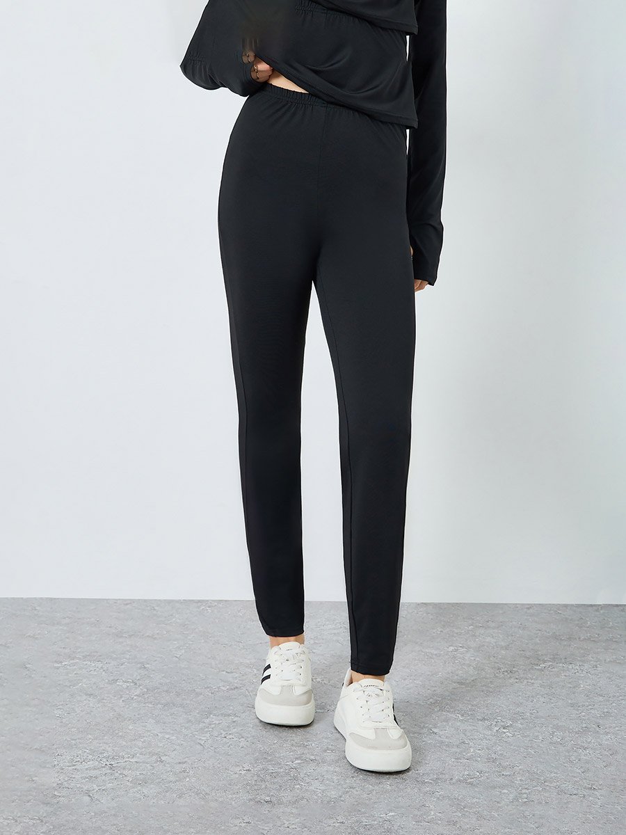 Women Fitted T-Shirt and Leggings Co-Ords