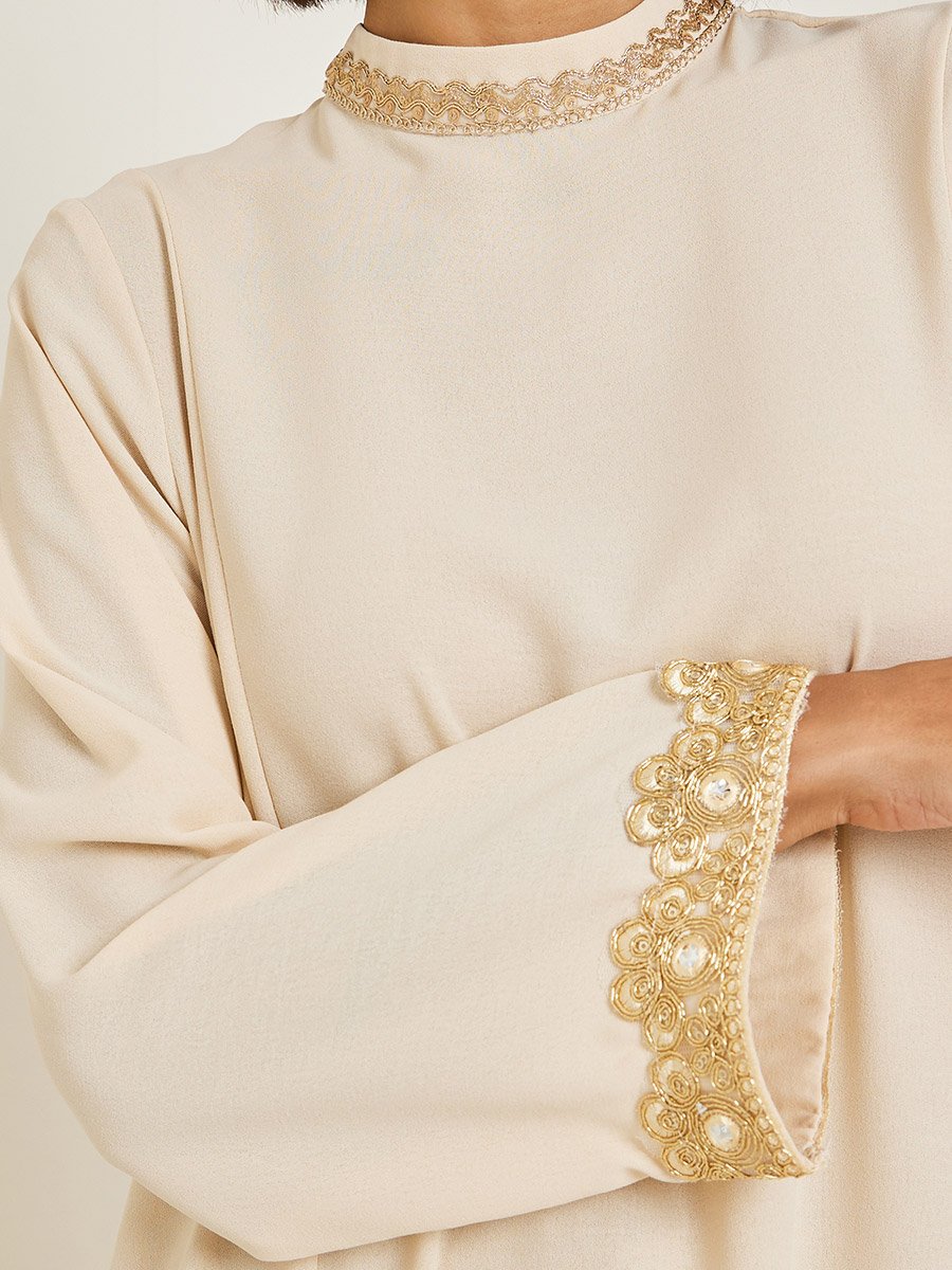 Women Cream Lace Trim Flared Sleeve Jalabiya