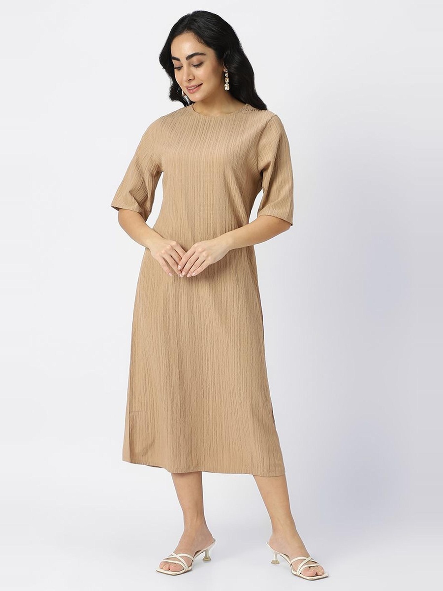 Textured Short Sleeve A-Line Midi Dress