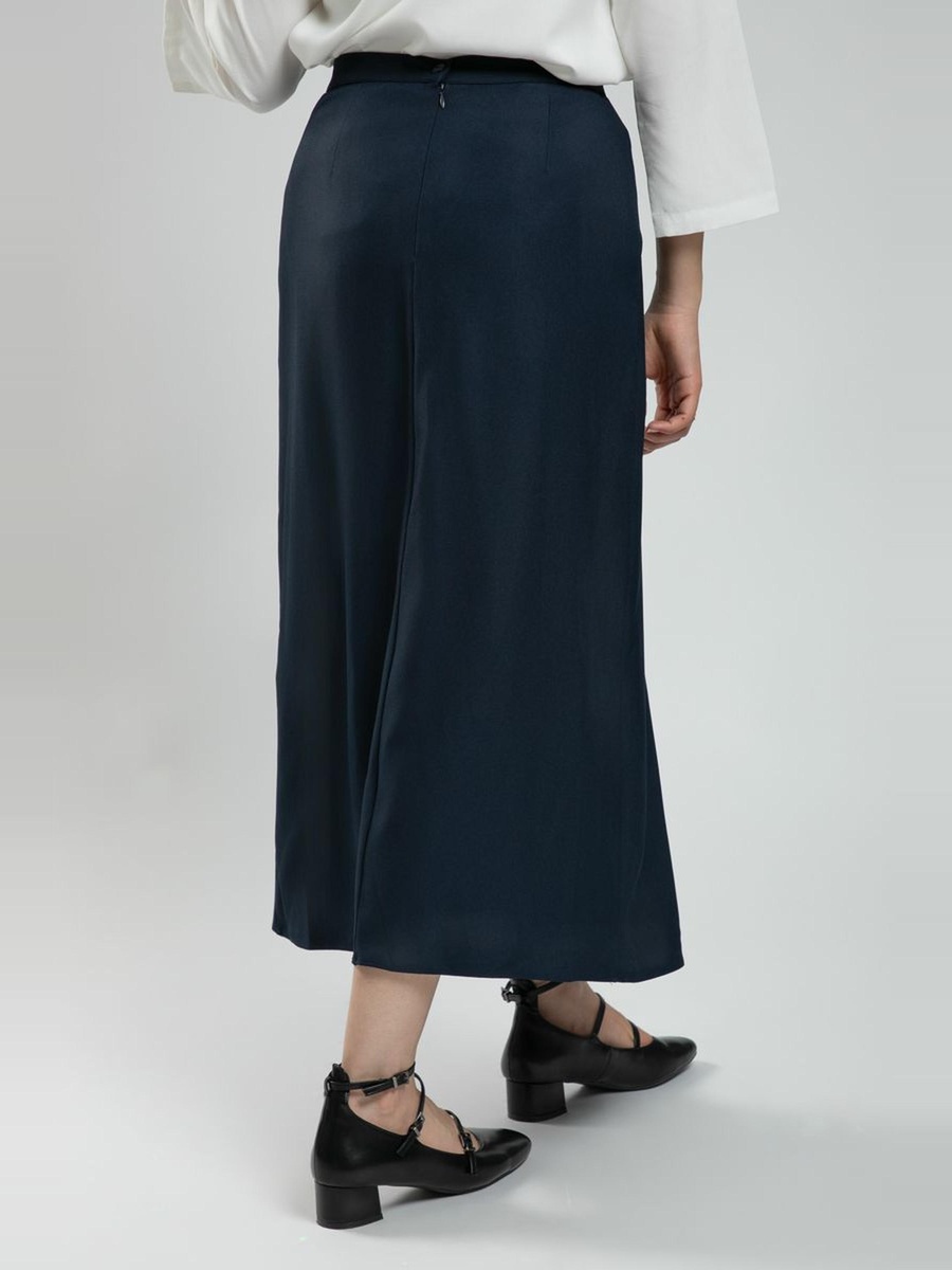 Solid Longline Skirt with Front Pleats
