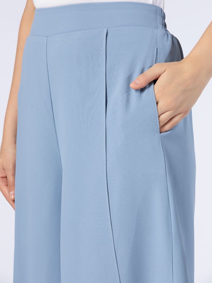 Solid Cropped Pants