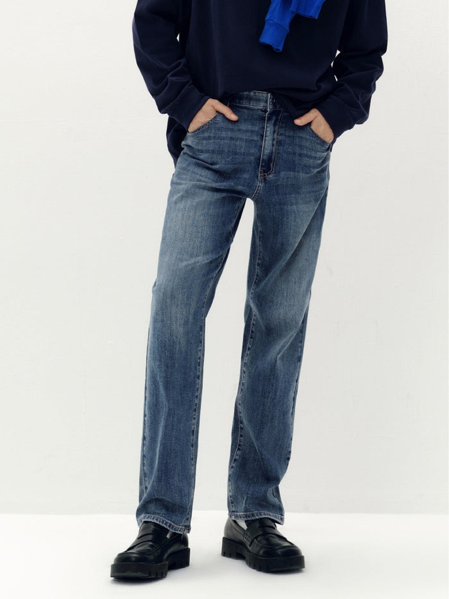 Men Washed Regular Fit Jeans