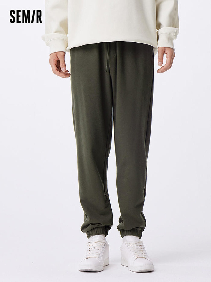 Men Solid Colored Sweatpants