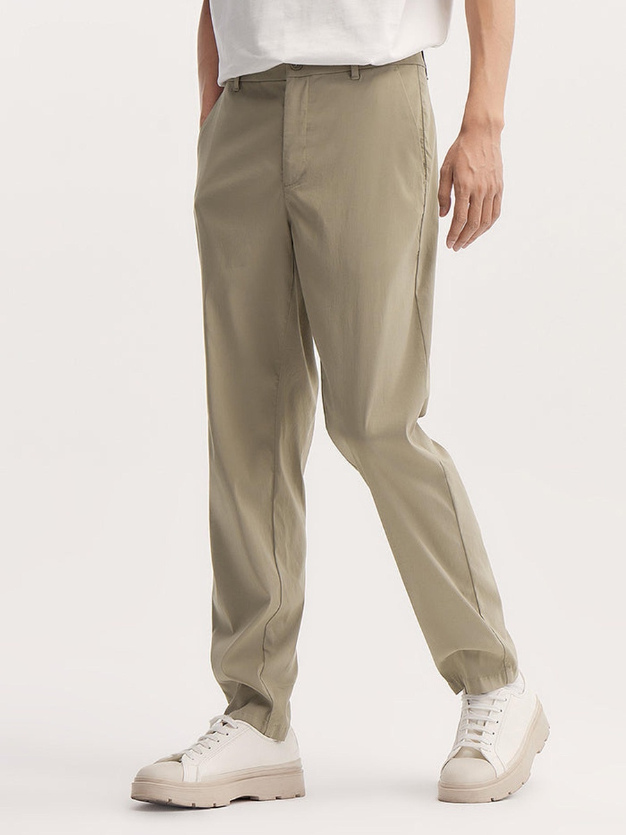 Men Solid Colored Pants