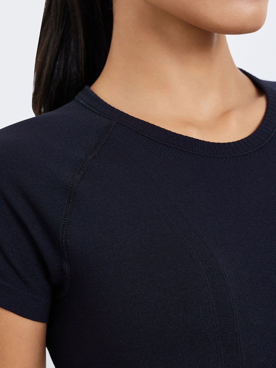 Women Black Seamless Contour Detail Top