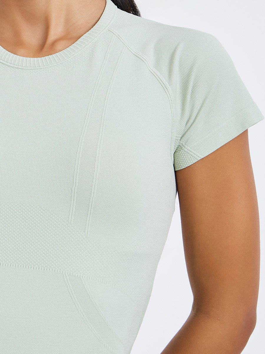 Women Seamless Contour Detail Short Sleeve Top