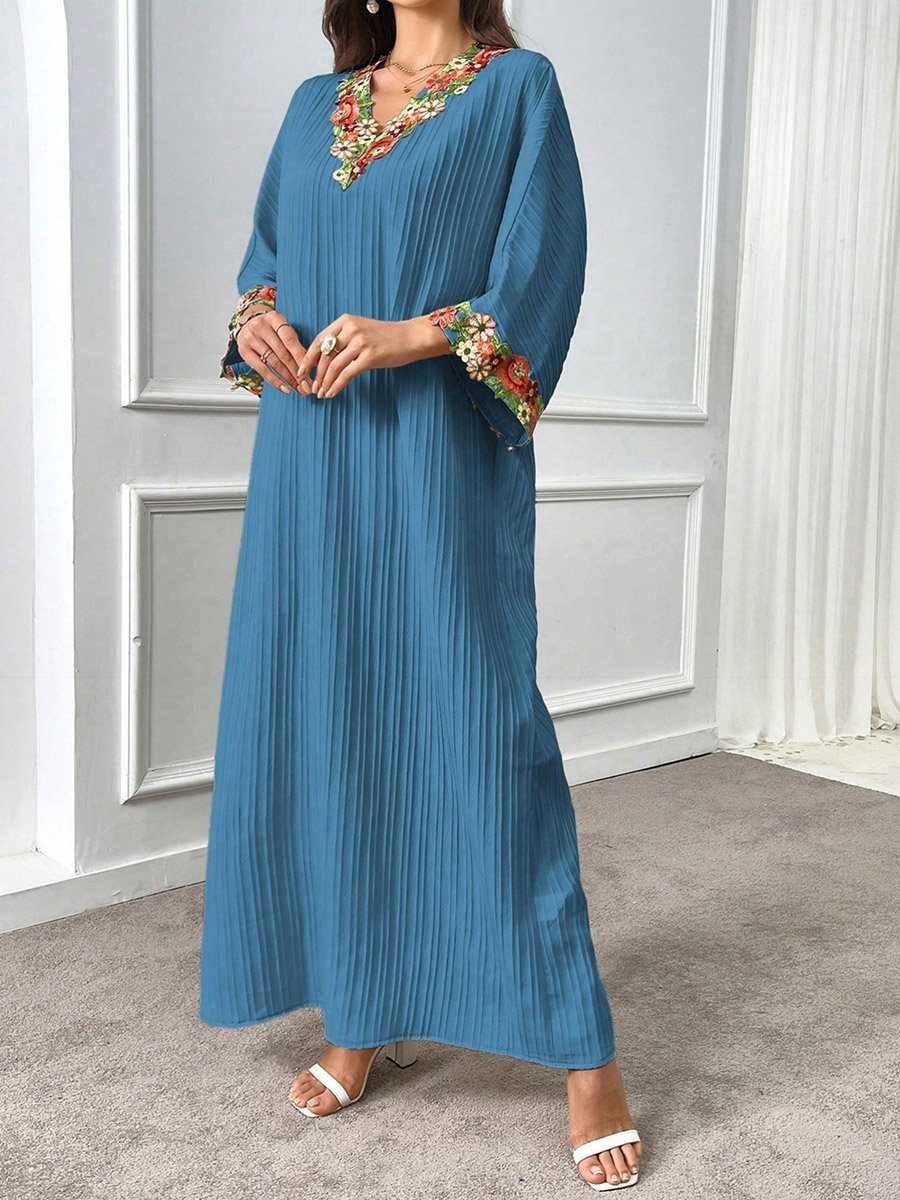 Women Textured Flower Patch Detail V Neck Jalabiya