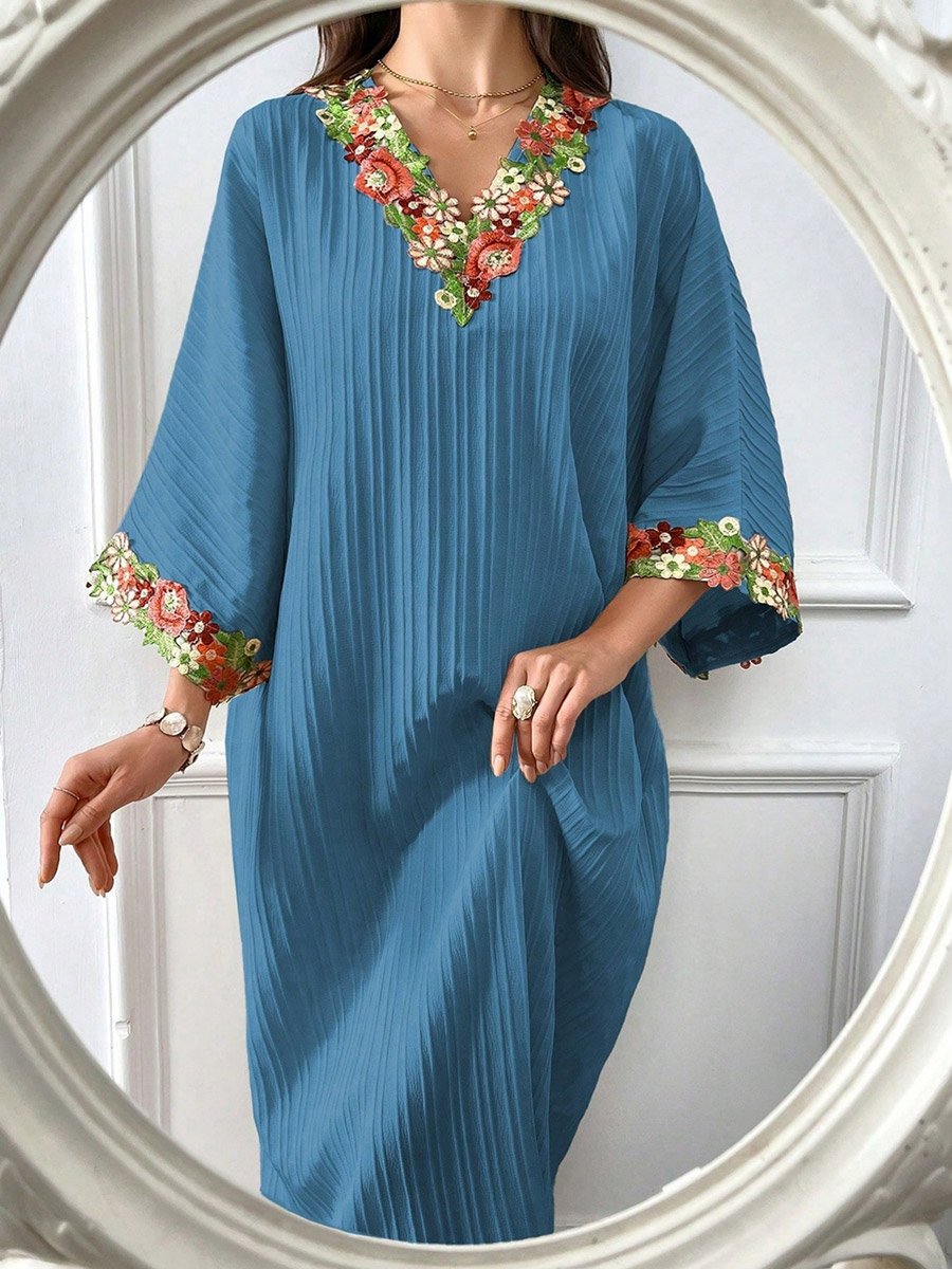 Women Textured Flower Patch Detail V Neck Jalabiya