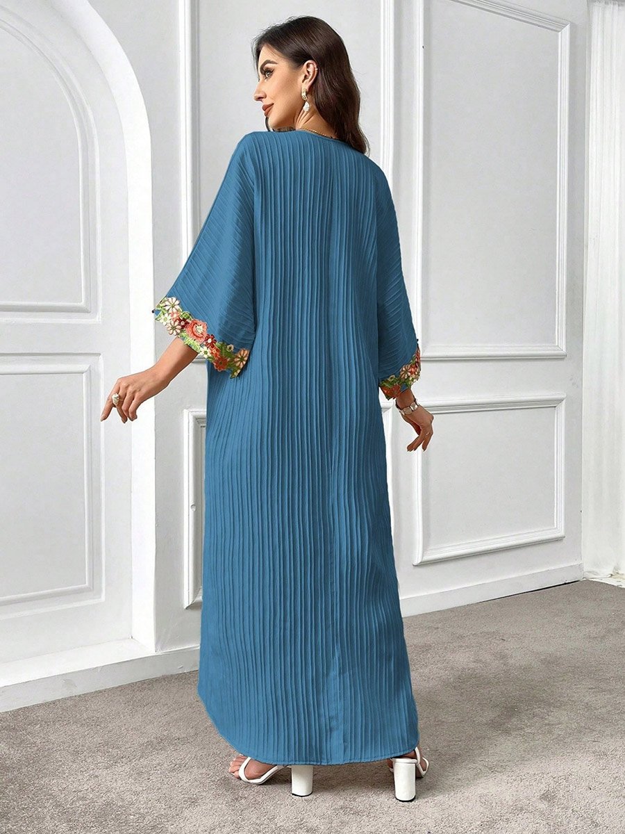 Women Textured Flower Patch Detail V Neck Jalabiya