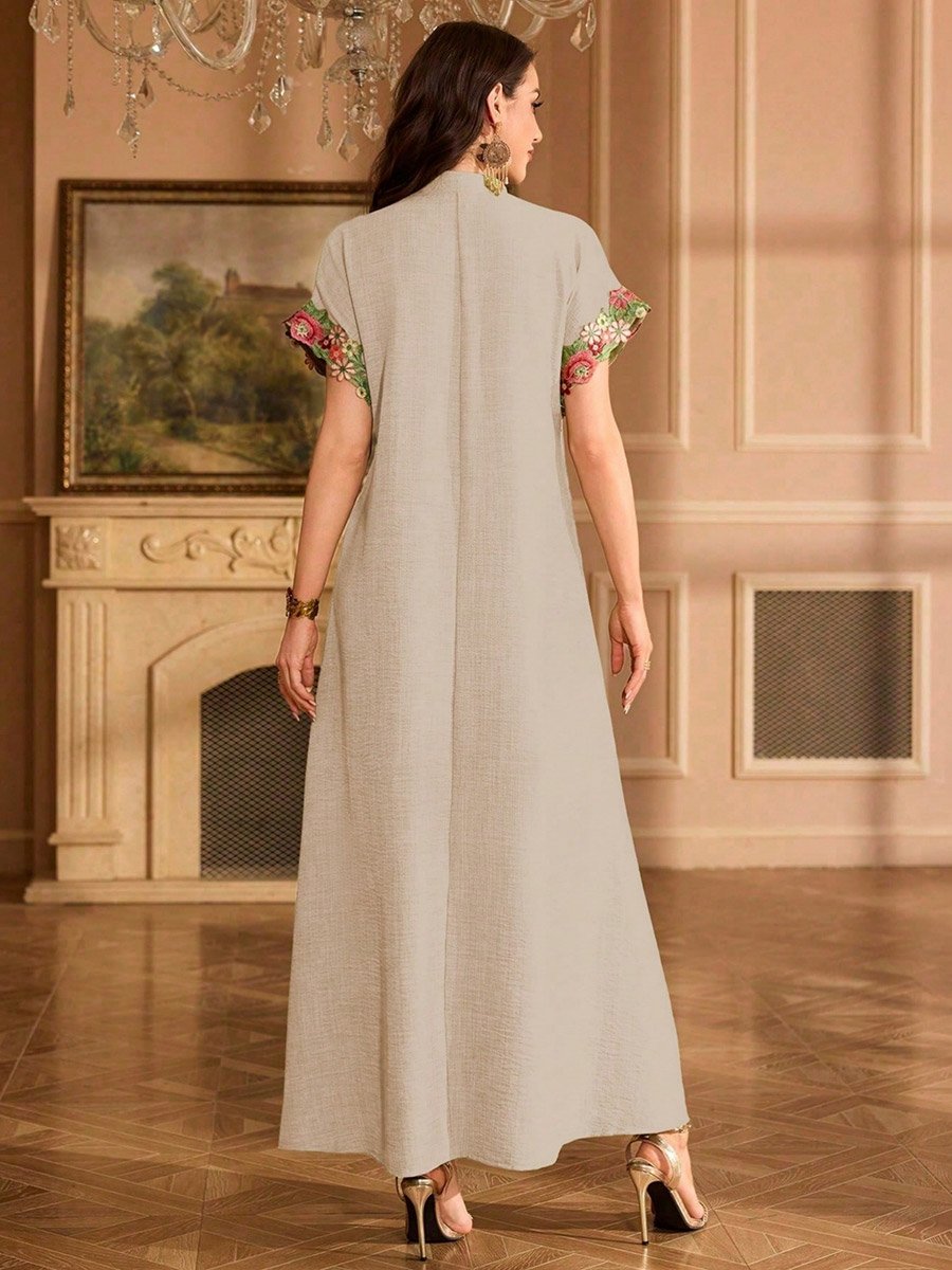 Women Floral Patch Detail Open Collar Jalabiya