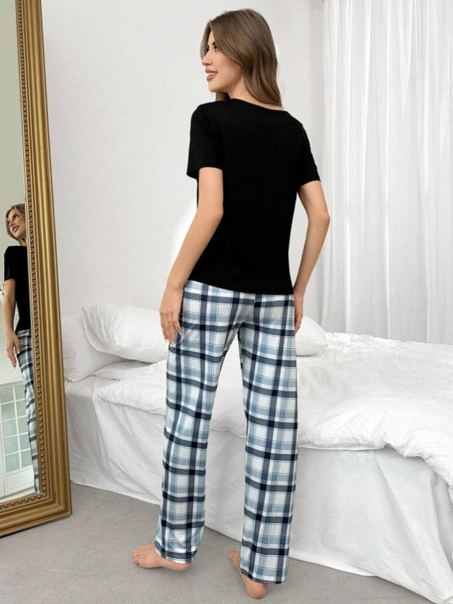 Women Black Graphic Print T-Shirt and Pyjama Set
