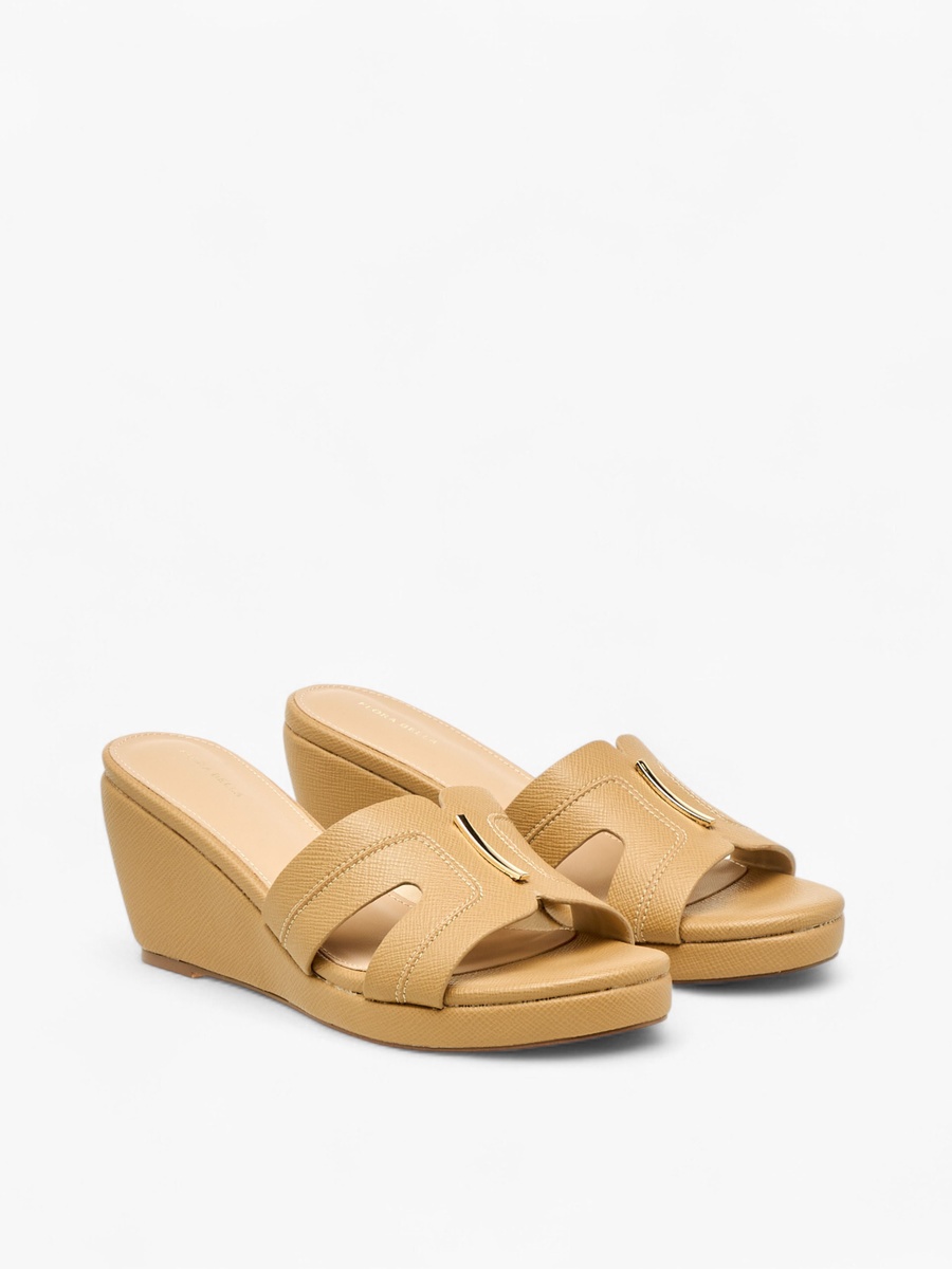 Women Textured Wedge Heel Sandals