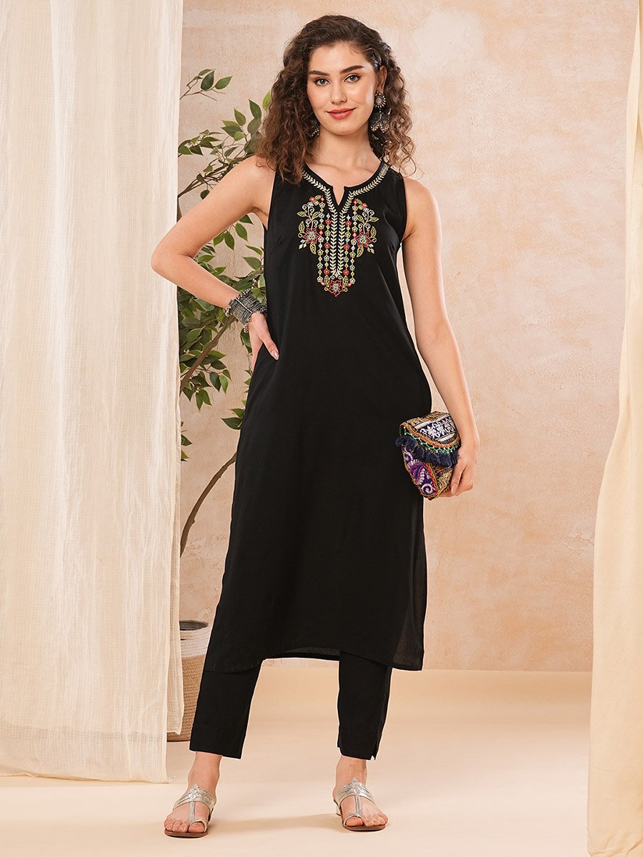 Floral Embroidered Straight Kurta and Elasticated Pants Set