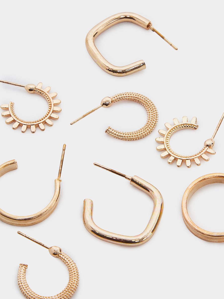 Pack of 16 - Gold Hoop Earrings