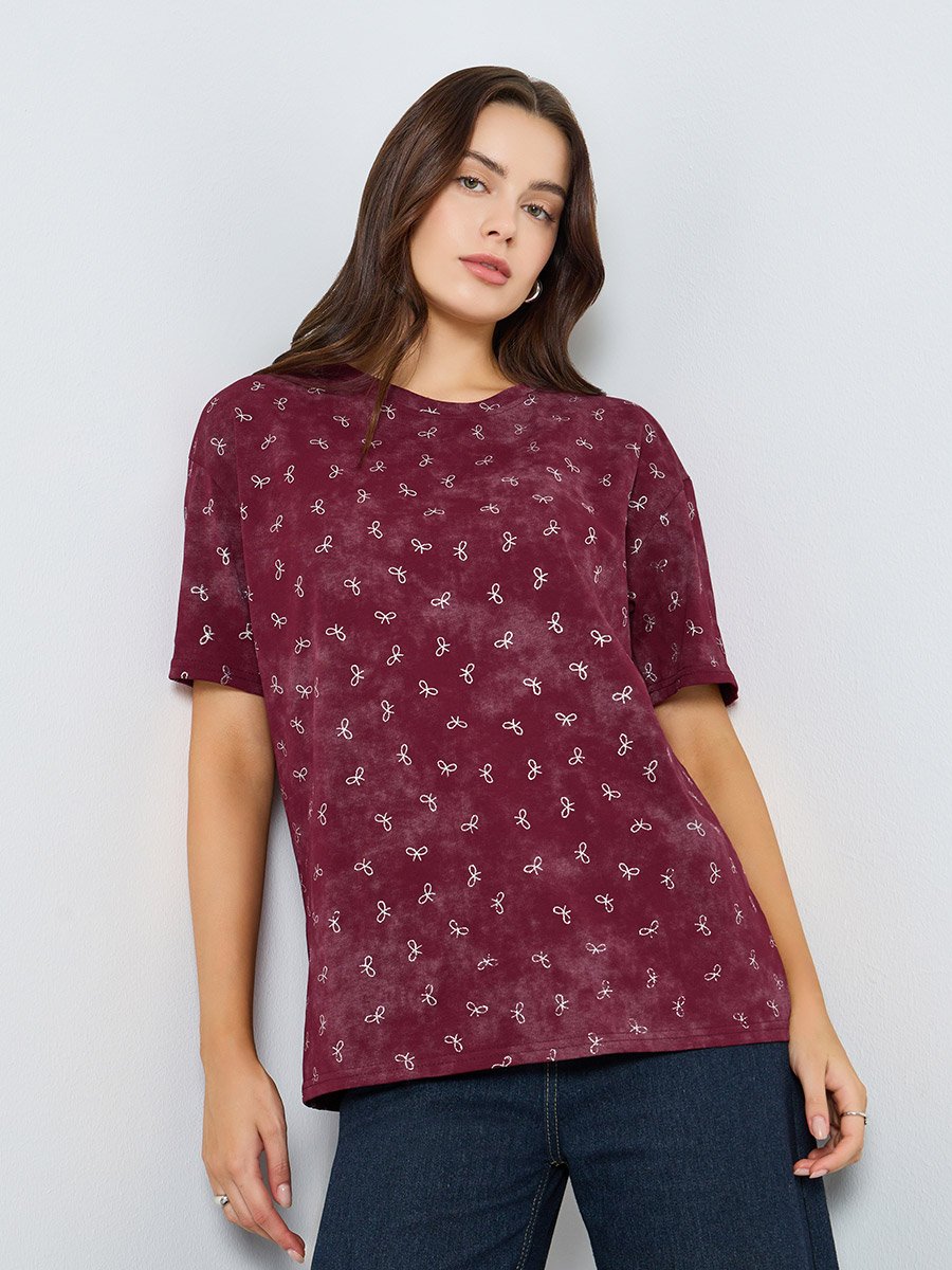 Women Burgundy Bow Print Oversized T-Shirt