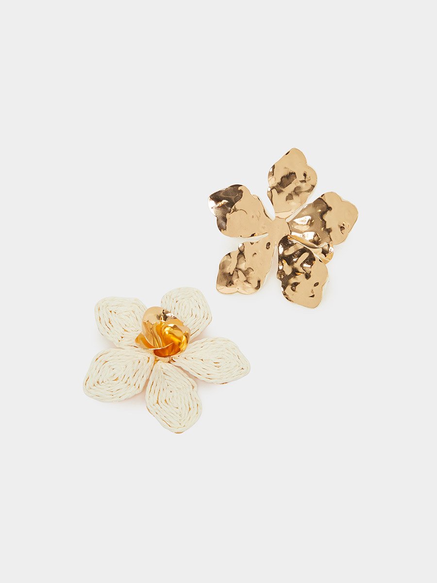 White Raffia Flower Earrings
