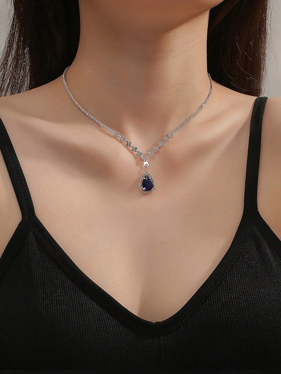 Contrast Embellished Necklace with Drop Pendant