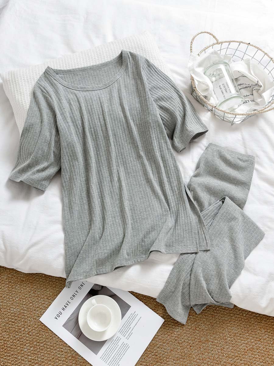 Women Grey Ribbed Knit Top and Pyjama Set