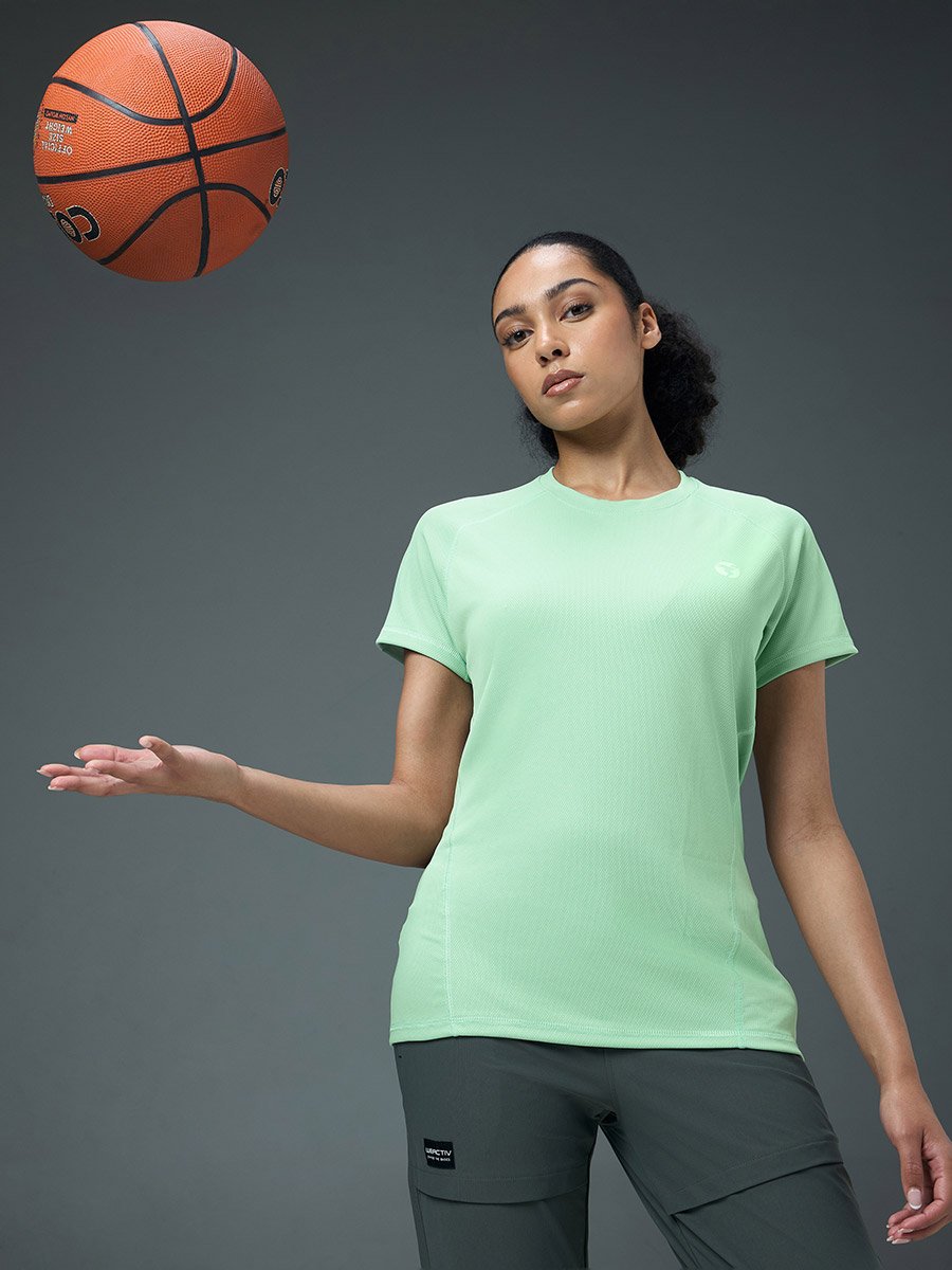 Women Solid Slim Fit Crew Neck T-Shirt