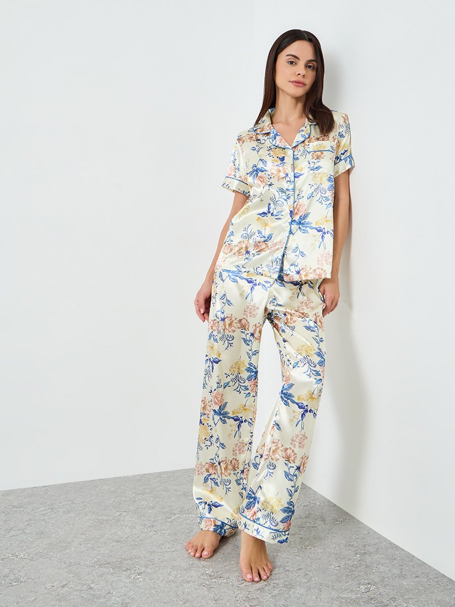 Women Floral Printed Short Sleeve Shirt and Pyjama Set