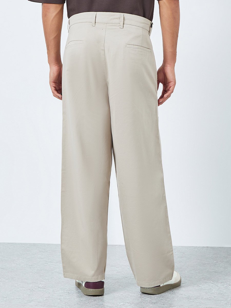 Men Beige Baggy Fit Trousers with Cargo Pockets