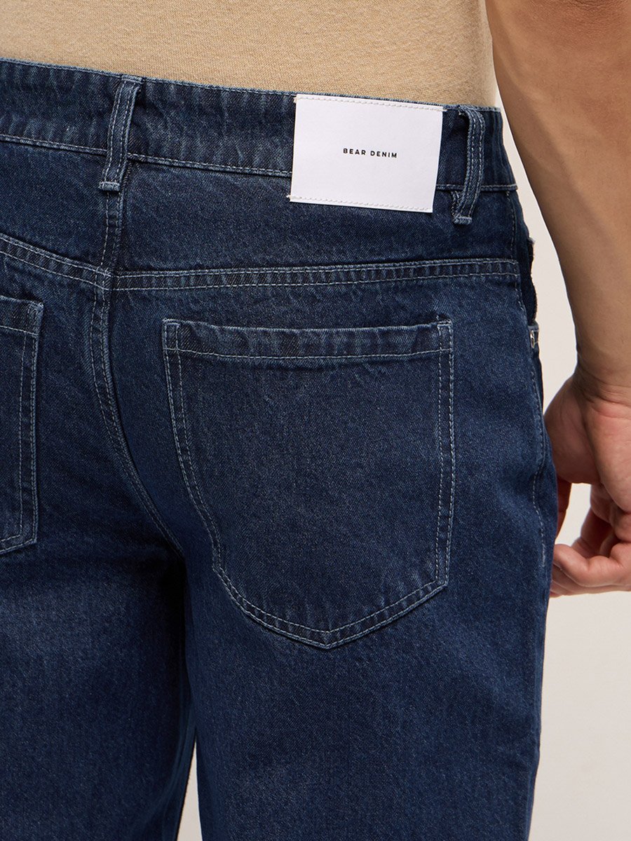 Men Mid Rise Cotton Straight Fit Jeans