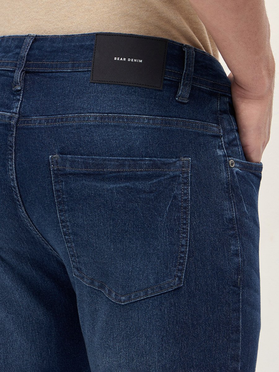 Men Mid Rise Cotton Slim Fit Jeans