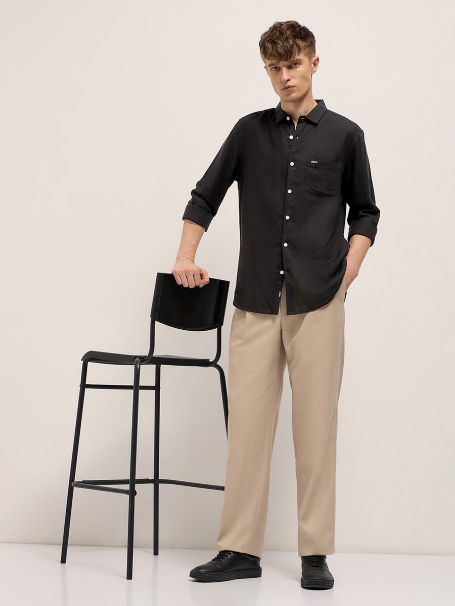 Men Solid Slim Fit Casual Shirt