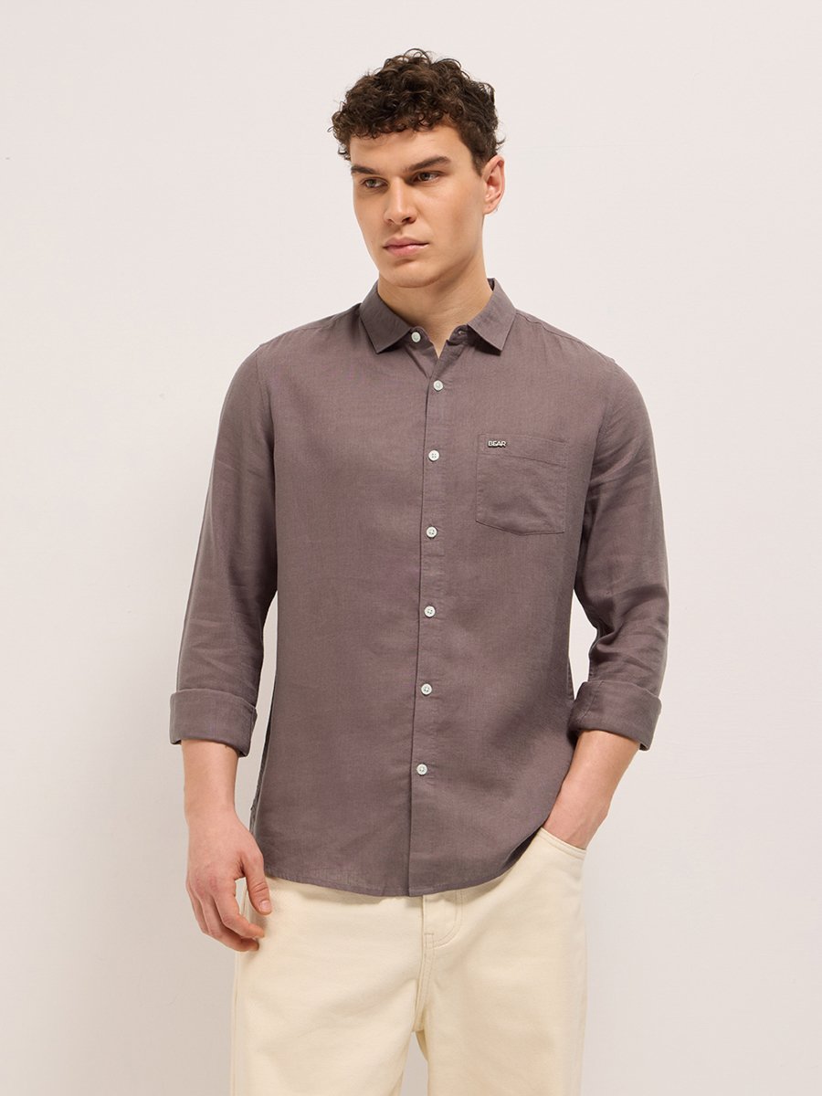 Men Solid Slim Fit Casual Shirt