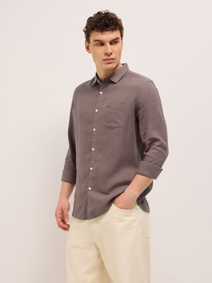 Men Solid Slim Fit Casual Shirt