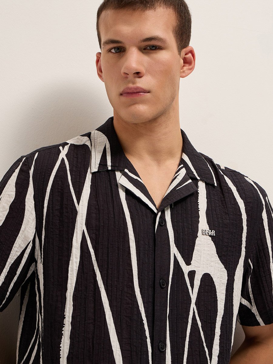 Men Printed Relaxed Fit Casual Shirt