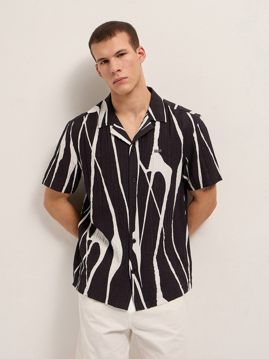 Men Printed Relaxed Fit Casual Shirt