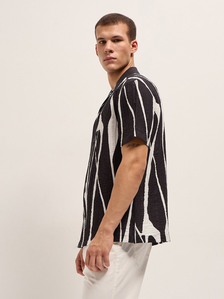 Men Printed Relaxed Fit Casual Shirt