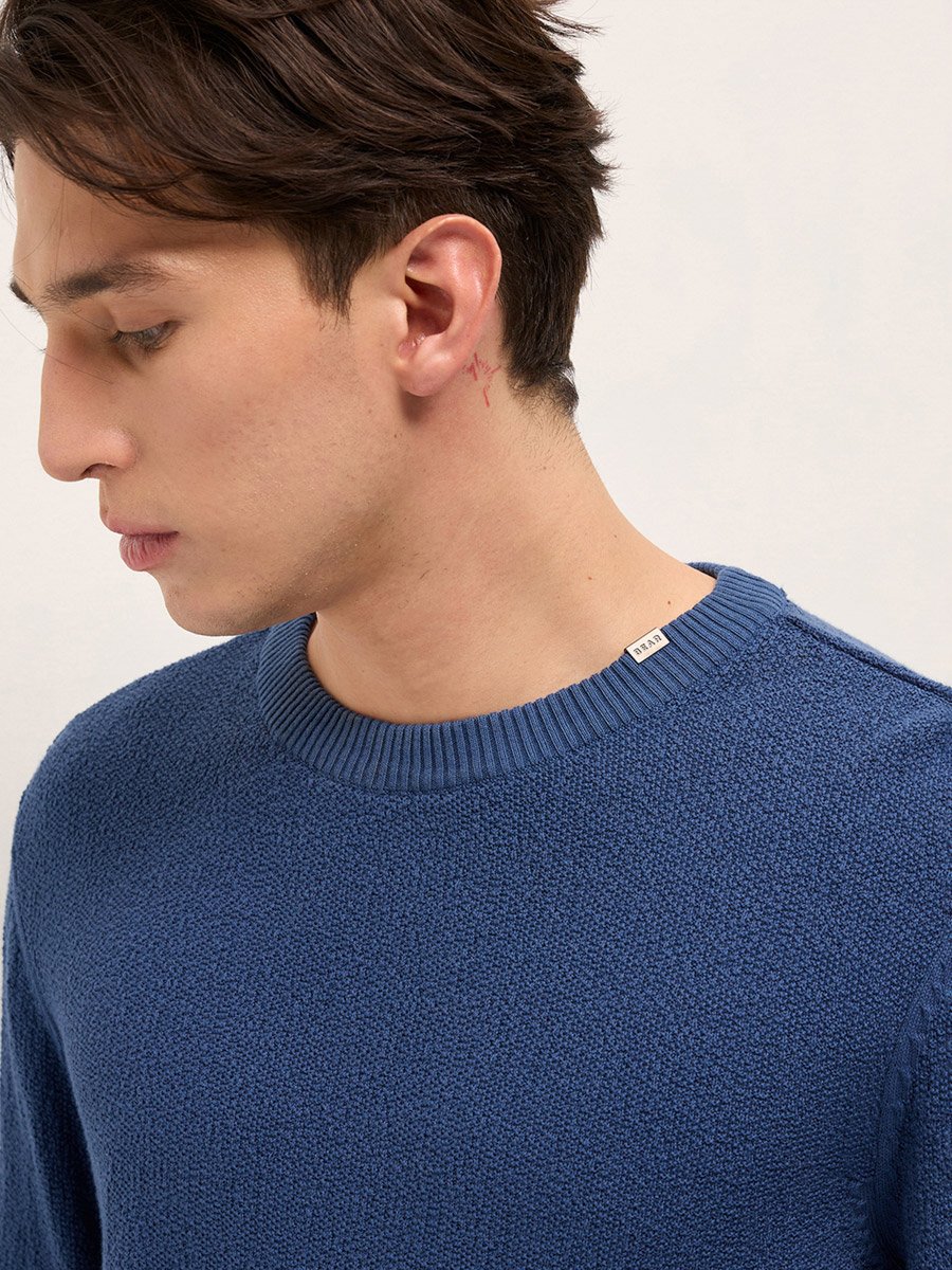 Men Pure Cotton Textured Flat Knit T-Shirt