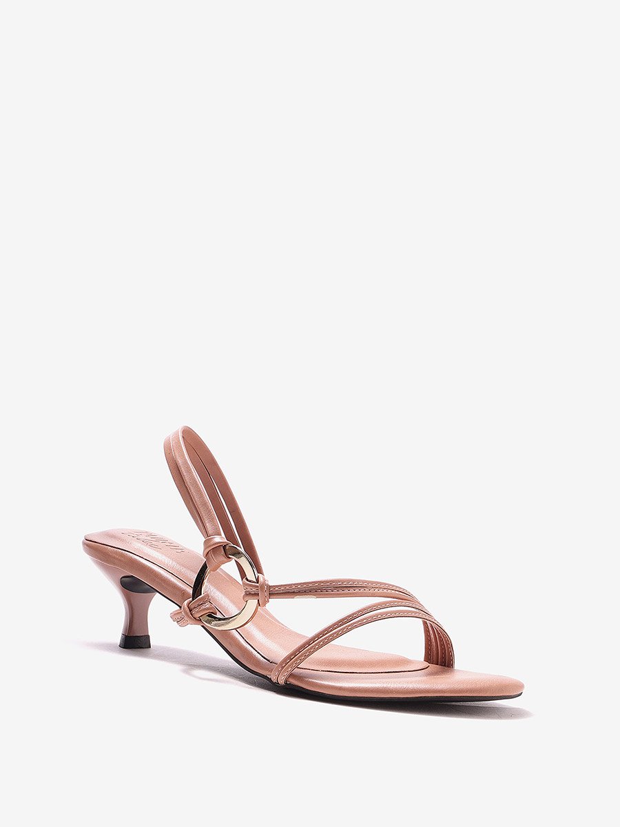 Women Crisscross Strap Sandals with Metallic Ring
