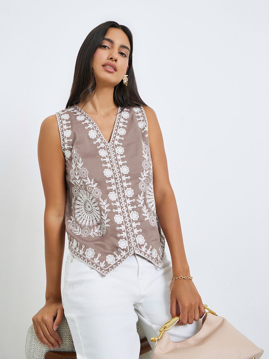 Sleeveless V-Neck Embroidered Waistcoat