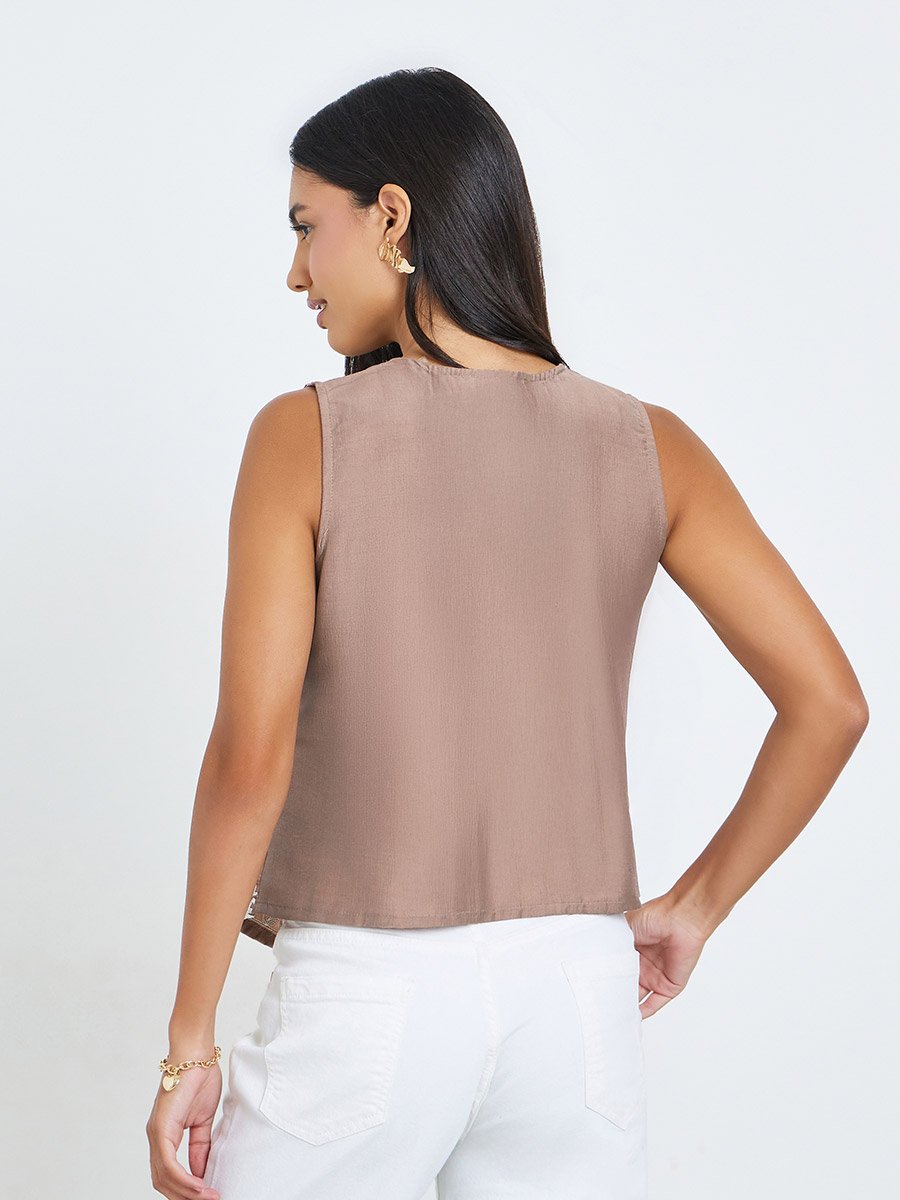 Sleeveless V-Neck Embroidered Waistcoat