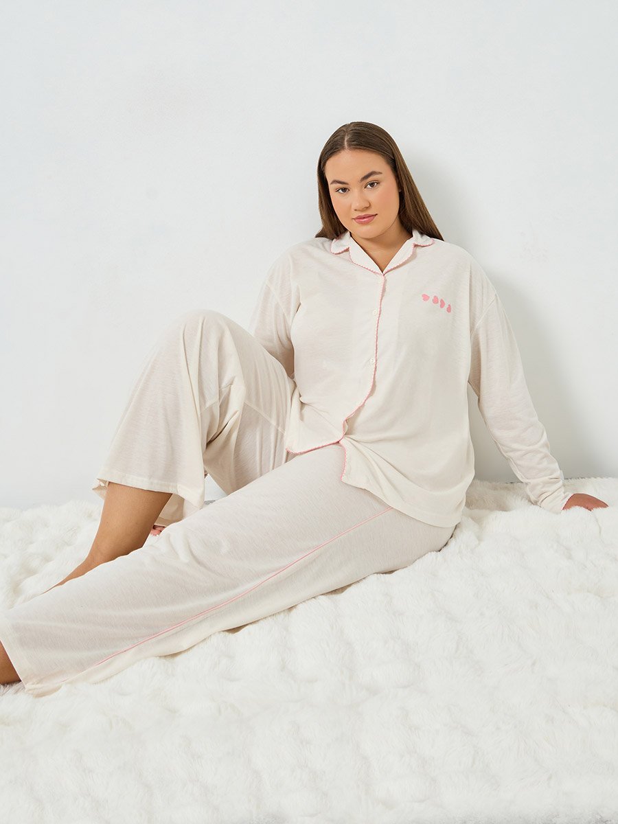 Plus Size Cream Heart Printed Shirt and Pyjama Set