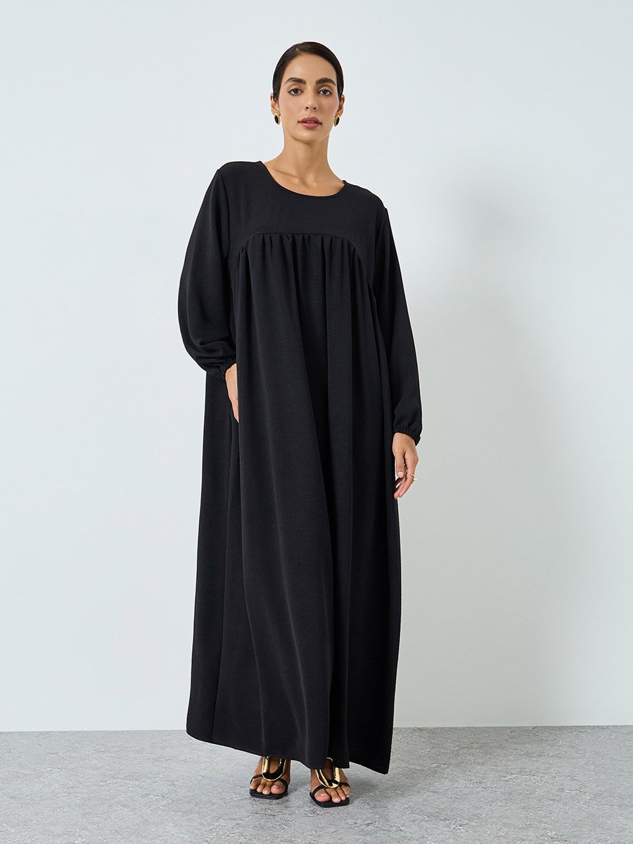Women Black Round Neck Pleated Jalabiya