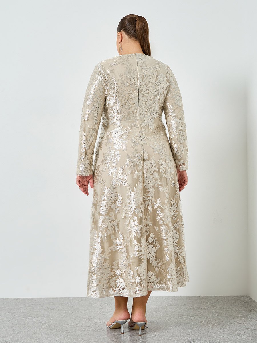 Plus Size Lace Long Sleeves A-Line Maxi Dress For Women at UAE | Styli