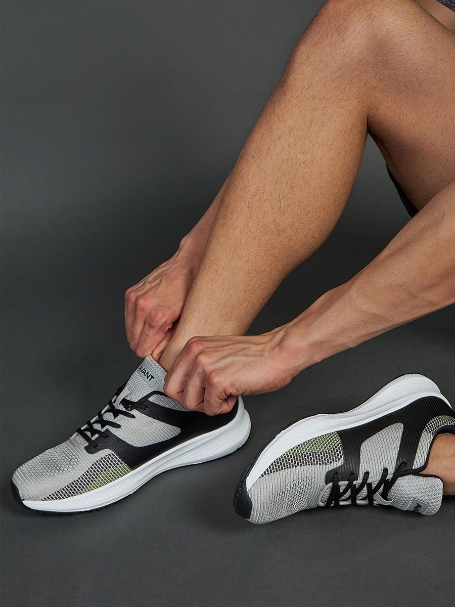 Men Logo Detail Running Shoes