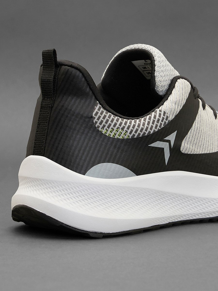 Men Logo Detail Running Shoes