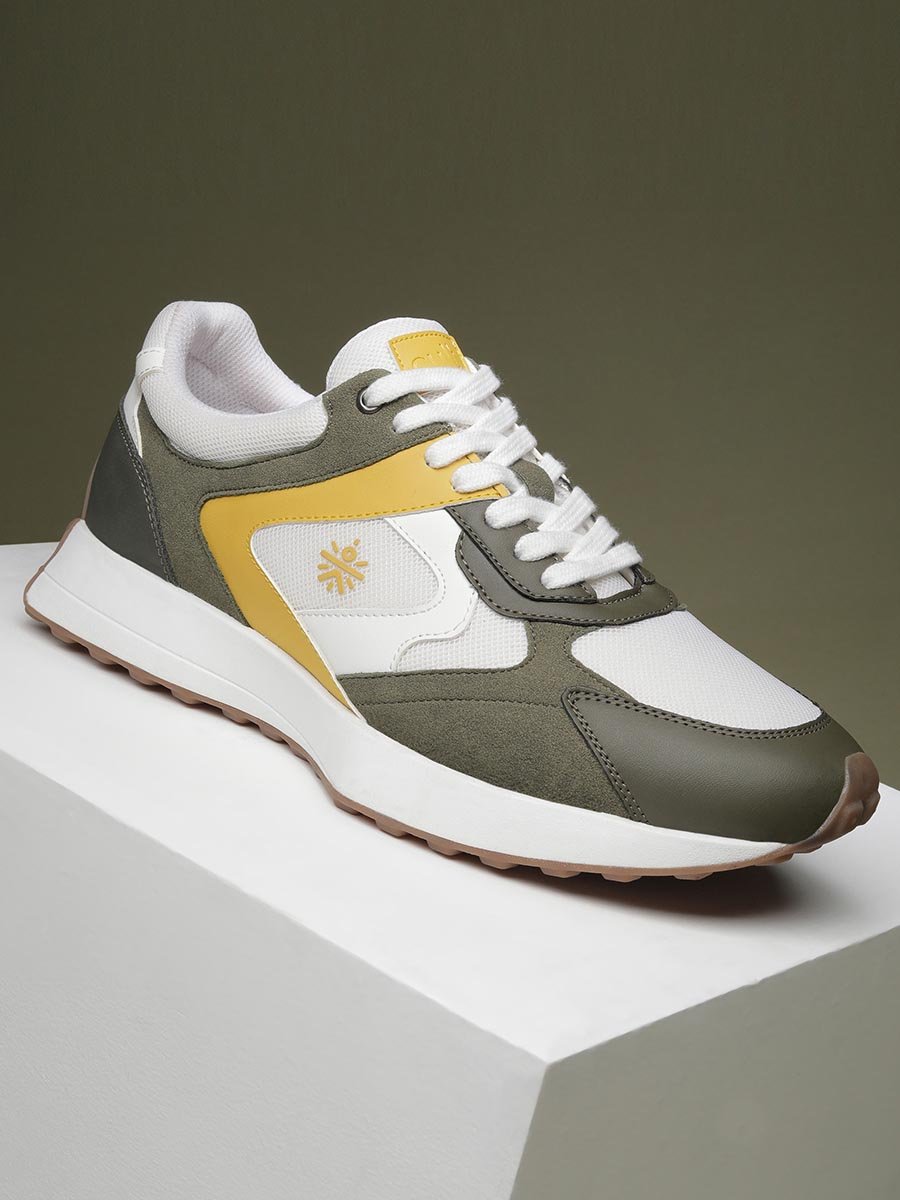 Men Easy Breezy Lace-Up Sneakers