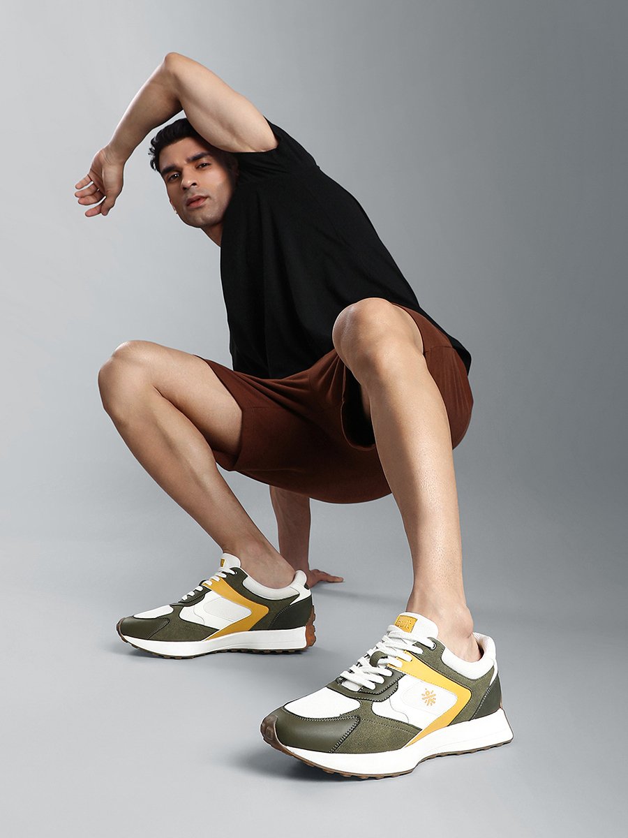 Men Easy Breezy Lace-Up Sneakers