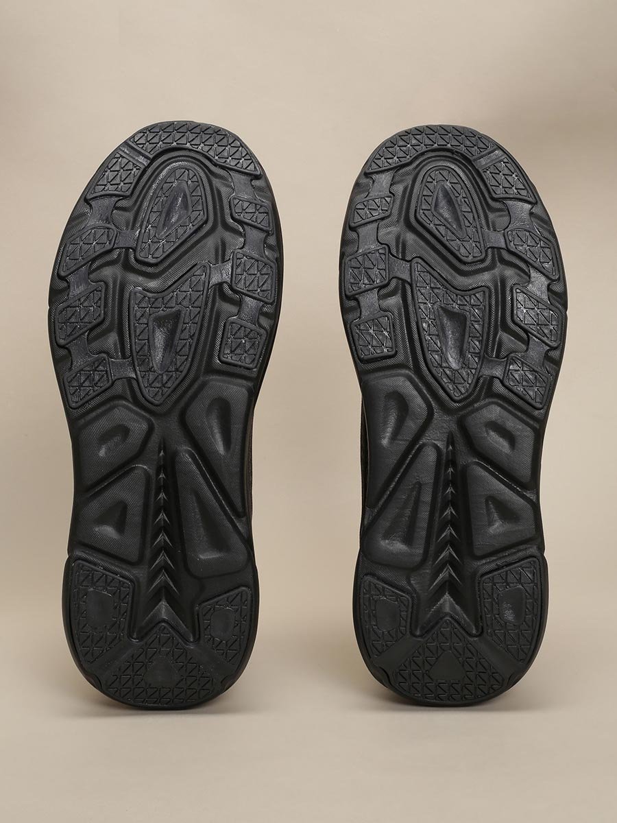 Men Raze Running Shoes