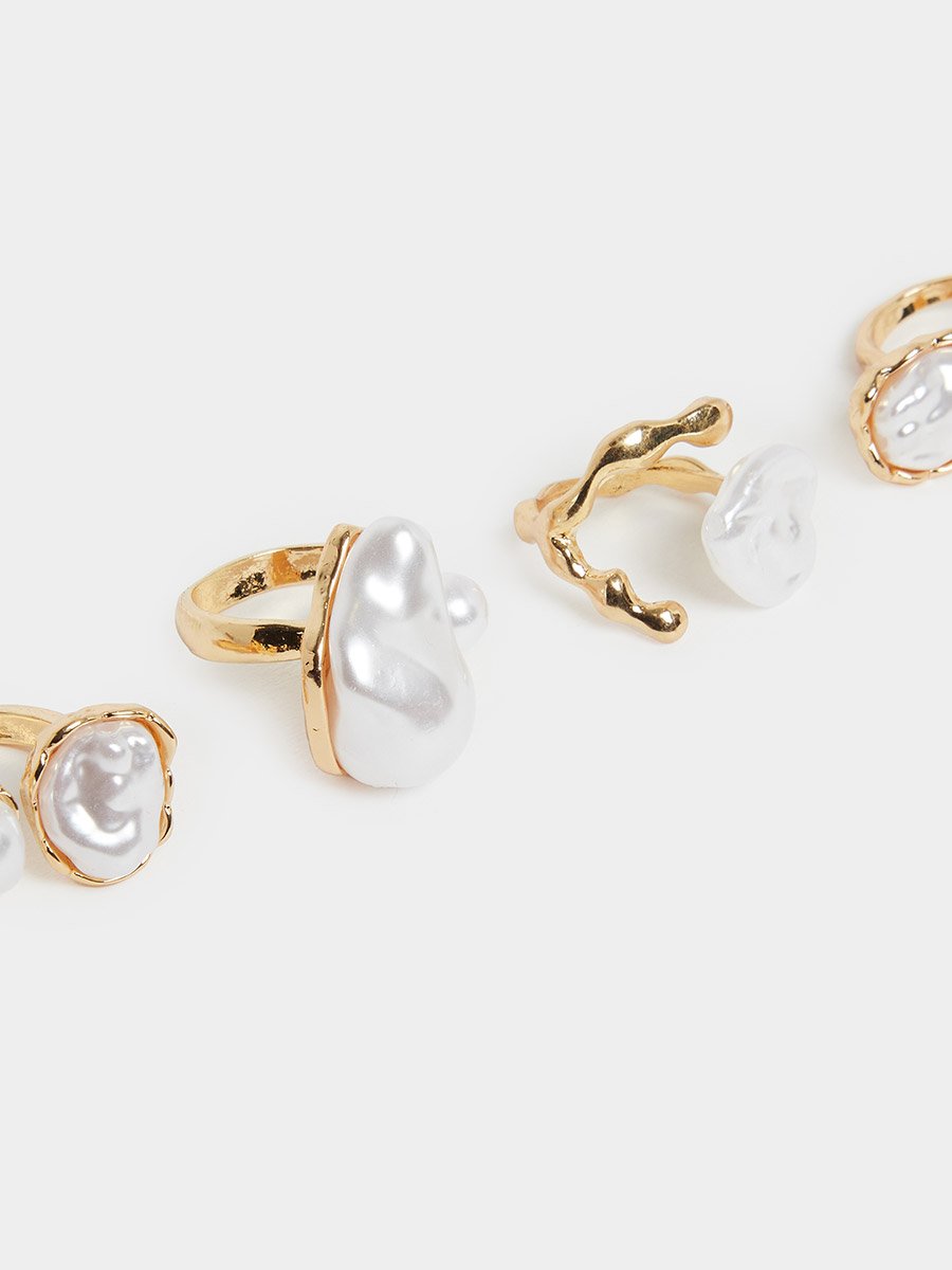 Pack of 4 - Gold Tone Faux Pearl Rings